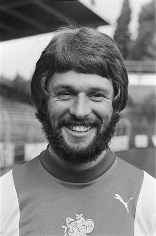 Bestand:1976)FreekLamain.jpg
