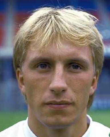 Bestand:1983a)EdwinBakker(bij).jpg
