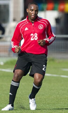 Bestand:1997)BenniMcCarthy.jpg