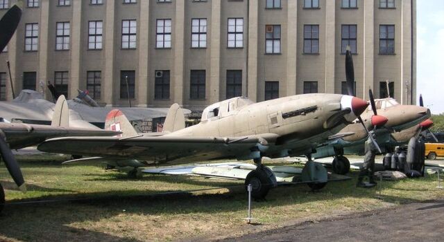 File:Ilyushin Il-2 Warsaw 2.jpg