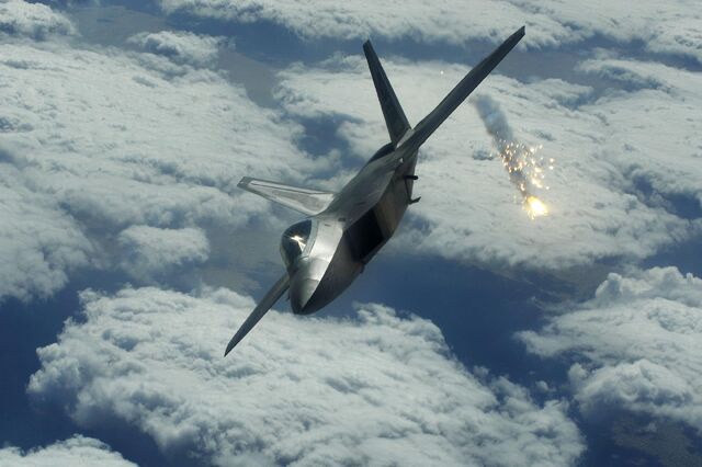 File:F22kadena 20090117.jpg