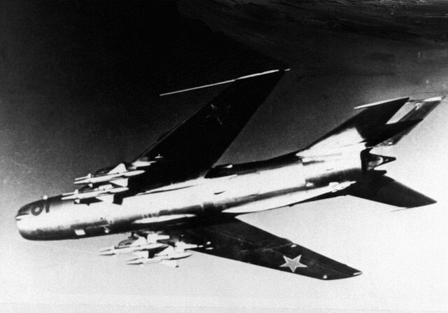 File:800px-MiG-19 armament.jpg
