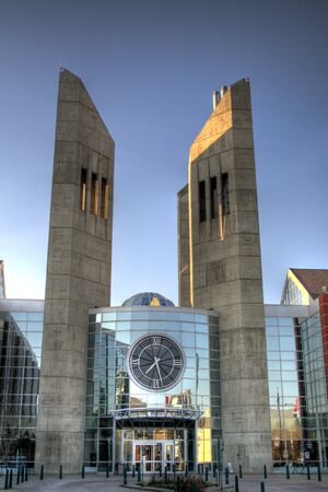 Grant-MacEwan-Entry-01.jpg