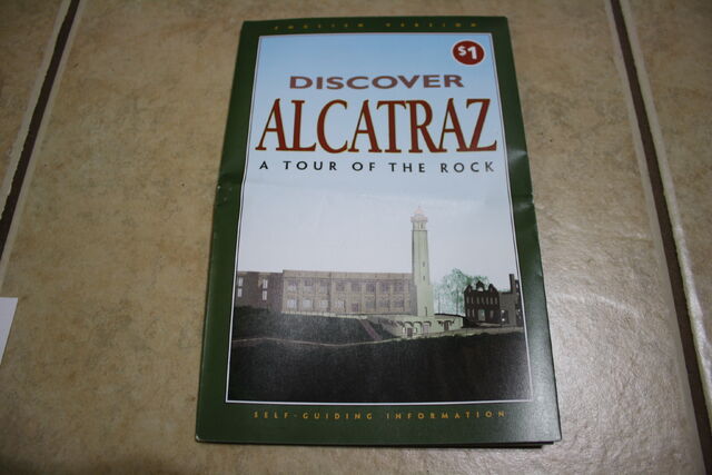 File:ViralBoxTourBooklet.jpg