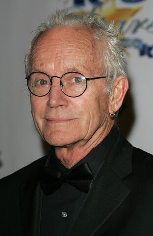 File:Lance Henriksen.jpg