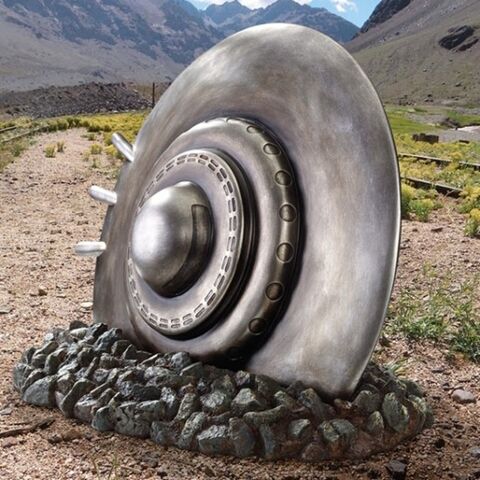 File:Design Toscano UFO.jpg