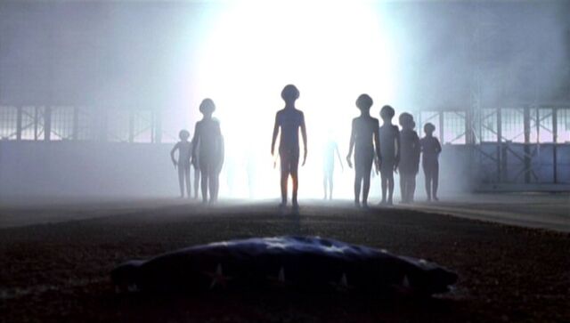 File:Colonists2.jpg