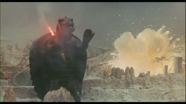 File:Gamera fights on Terra..jpg