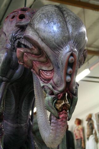 File:The Thing- Pilot (2).jpg