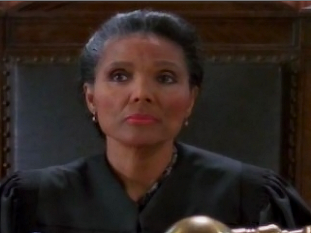 File:Kim Hamilton Law & Order.png