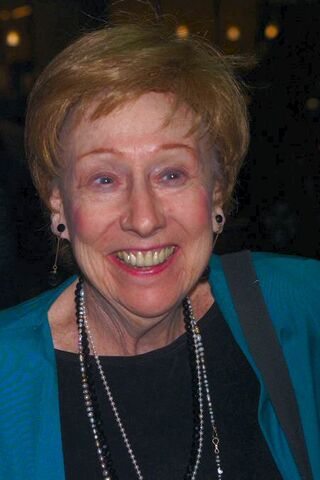 File:Jean Stapleton.jpg