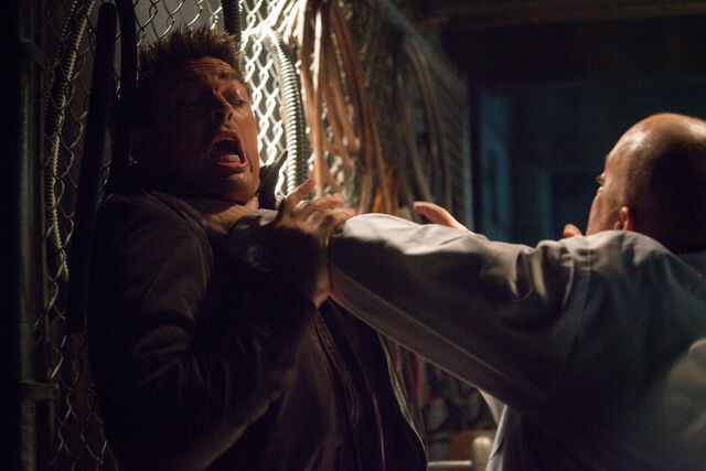 File:AlmostHuman-ep112 sc34pt 018.jpg