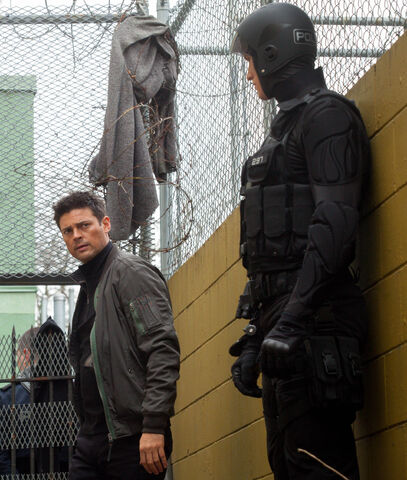 File:AlmostHuman ep113 sc7 003.jpg