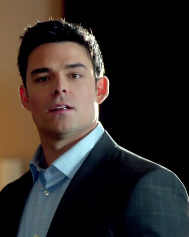 File:AlmostHuman-112 0269-crop.jpg