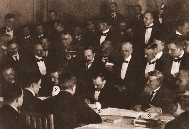 File:Brest-litovsk treaty.jpg