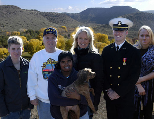 File:McCain with family.jpg