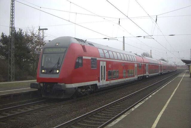 File:MT train.jpg