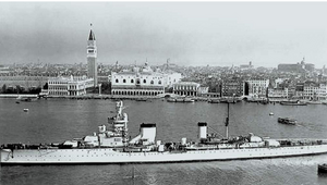 Creucero israelí en Venecia.png