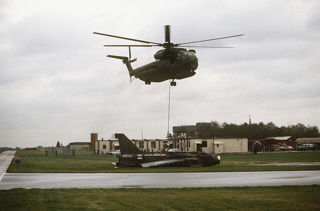 File:WoodbridgeHelicopter.jpg
