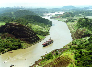 Panama canal 03