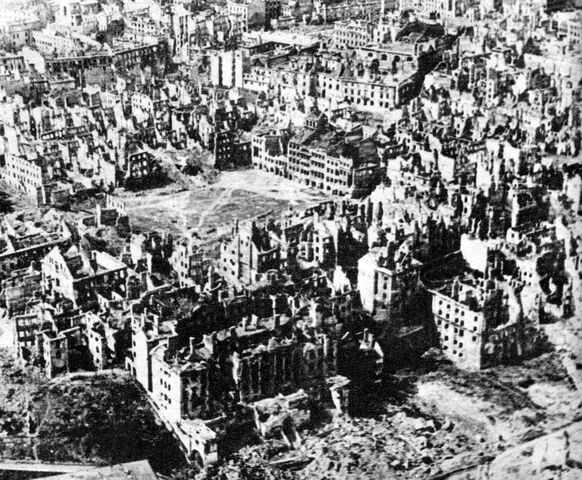 File:Refugees warsaw-january 1945-1-.jpg
