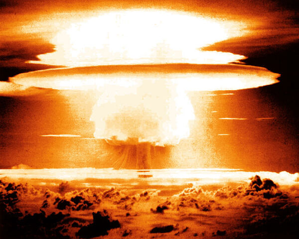 File:Castle-bravo-atomic-nuclear-bomb-test.jpg