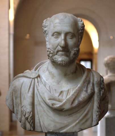 File:Paludamentum Roman Bust.jpg