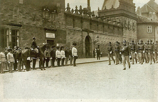 File:PragueArmyMarch.jpg