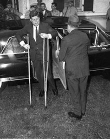 President-kennedy-crutches.jpg