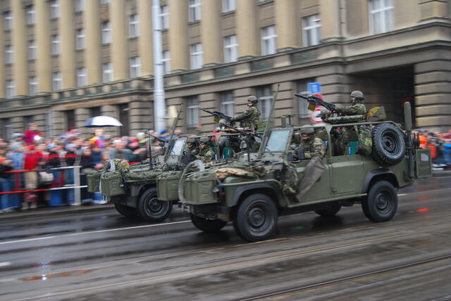 File:Armoured car.jpg