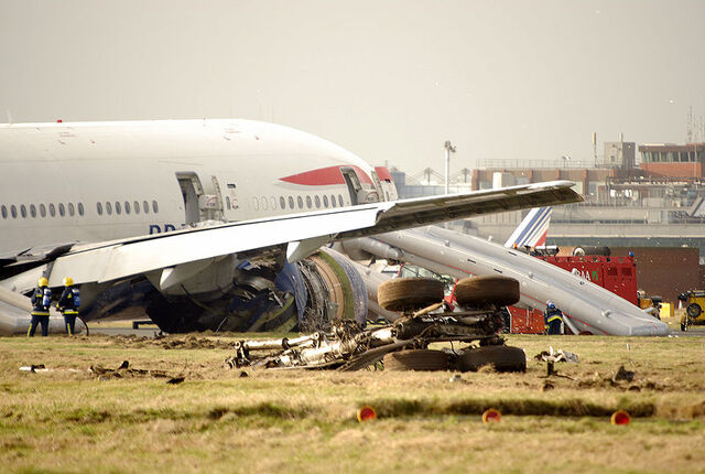 File:777 crash.jpg