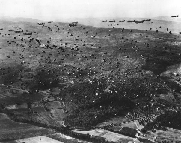 File:Paratroopers.jpg