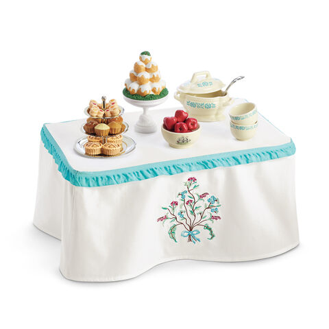 File:CarolineTableAndTreats.jpg