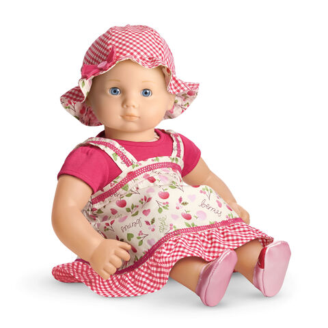 File:PrettyPicnicOutfit.jpg