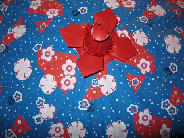 File:Kitparasol.jpg