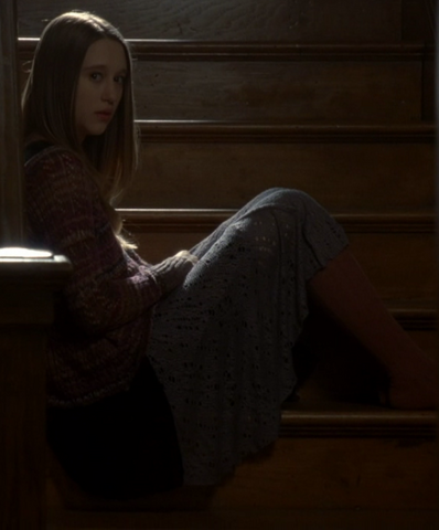 File:Violetonstairs.png