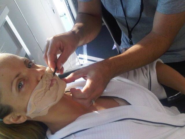 File:BlackDahliamakeup3.jpg