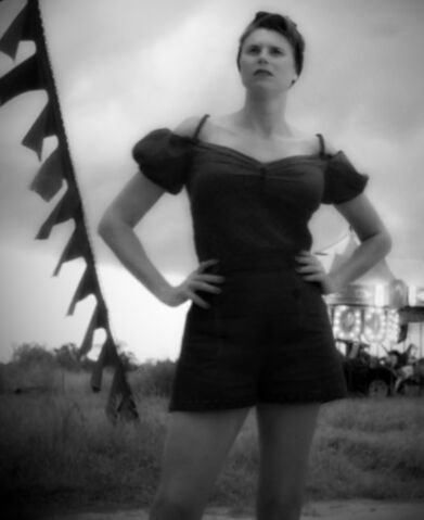 File:Evebw.jpg