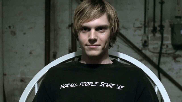 Archivo:Tate-langdon-american-horror-story-wallpaper-4358.jpg