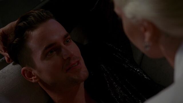 File:Ahshotelvampiredonovan7.jpg