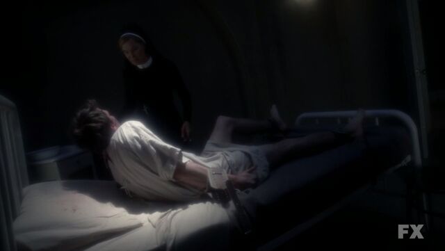 Fichier:2x02 004.jpg