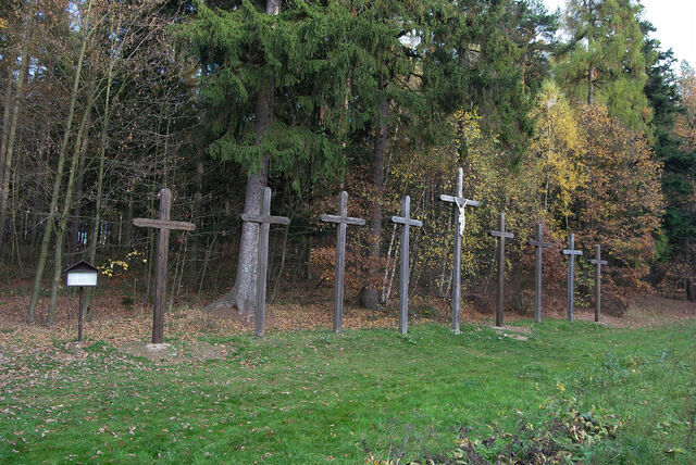 File:Hluboky - Nine crosses.jpg