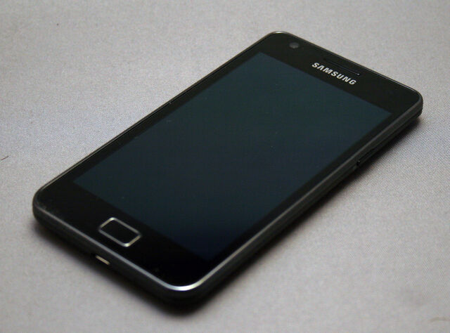 File:Samsung Galaxy S II (3).jpg