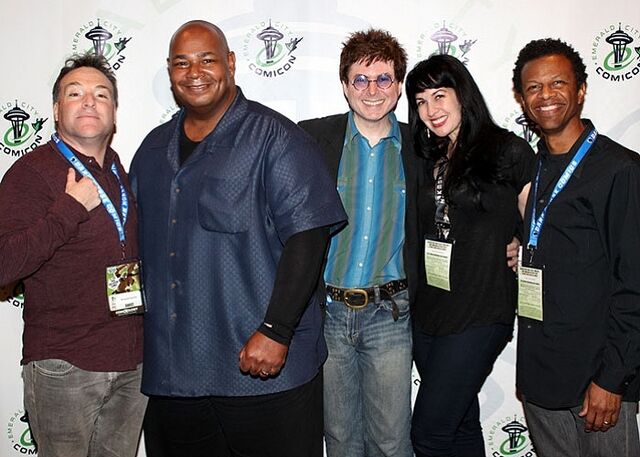 File:Richard Horvitz, Kevin Michael Richardson, Quinton Flynn, Grey DeLisle, & Phil LaMarr - ECCC 2013.jpg