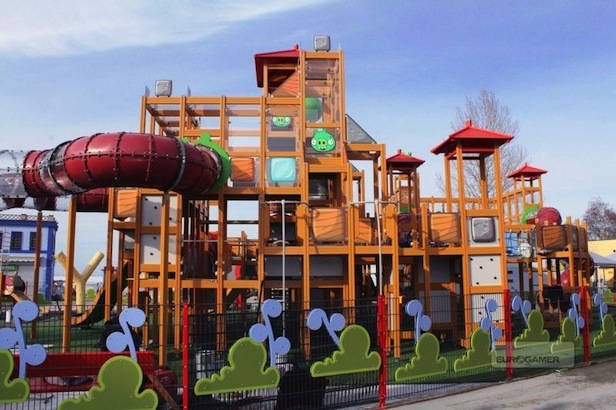 File:ANgryBirdsPark3.jpeg