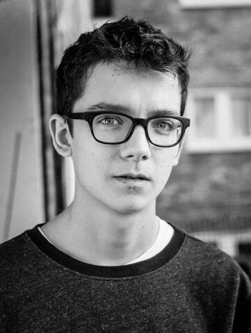 File:AsaButterfield.jpg