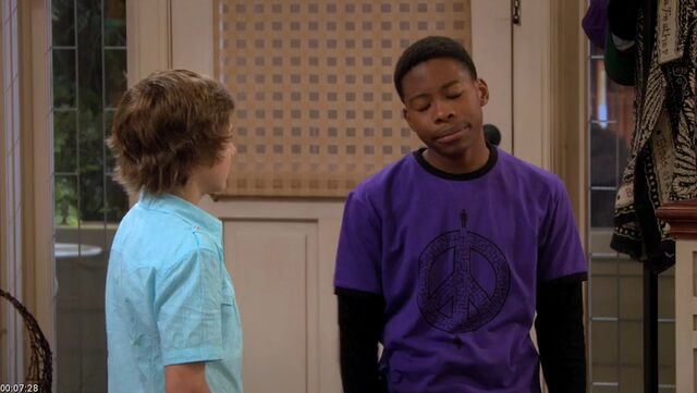 File:A.N.T.Farm.S01E17.slumber.party.ANTics.480p.WEB-DL.x264-mSD screenshot 3.jpg