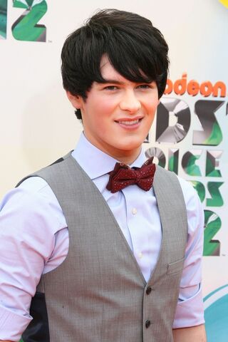 Plik:Brad-kavanagh-2012-kids-choice-awards-01.jpg