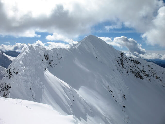 File:Border Mountains.jpg