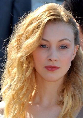 File:Sarah Gadon Cannes 2012.jpg